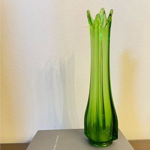 VTG L.E. Smith Epic MCM Art Glass Vase 14" Green 4-Foil Square Swung Stretch EUC